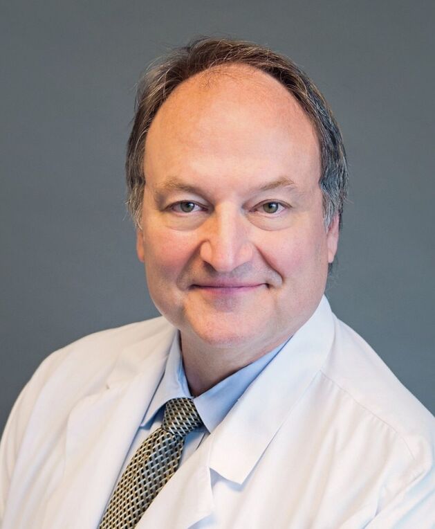 Doktore Dermatolog Dino Marić